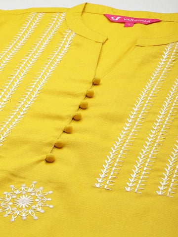 Varanga Women Yellow Thread Embroidered Yoke Straight Kurta